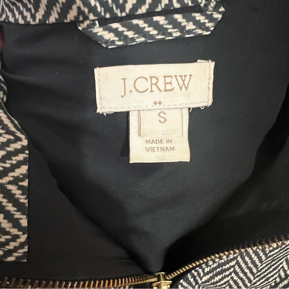 J. Crew Puffer Vest Women’s Size Small Down Quilted Herringbone Insulate… - Picture 3 of 9